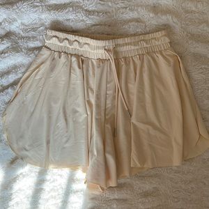 Flowy cream shorts